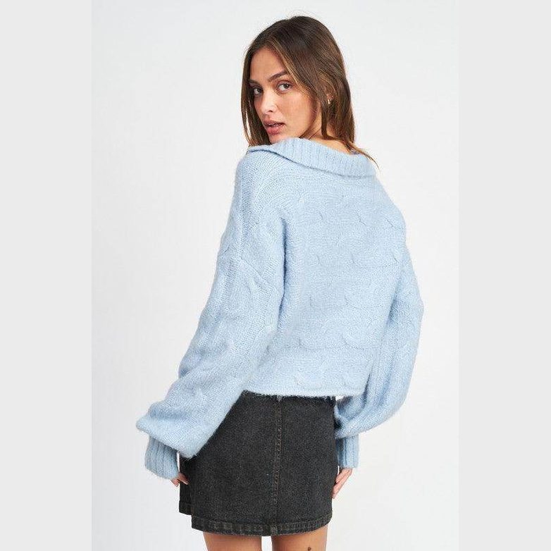 Emory Park stylish cableknit sweater in light blue with a cozy cropped design