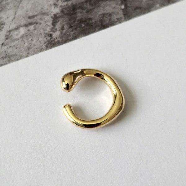 ClaudiaG stylish ear cuff for vacation in shiny gold finish with a unique design