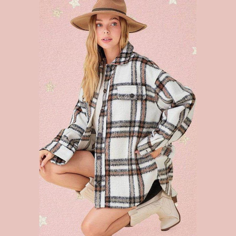 La Miel stylish travel jacket in plaid design, perfect for trendy outdoor adventures