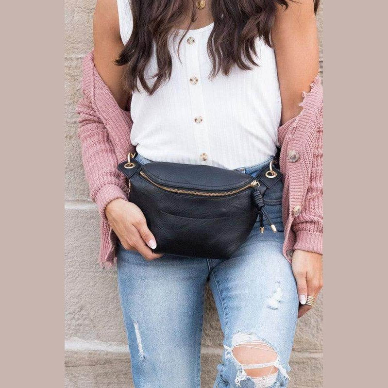 Aili's Corner stylish travel waist pack in black, perfect for hands-free convenience while traveling