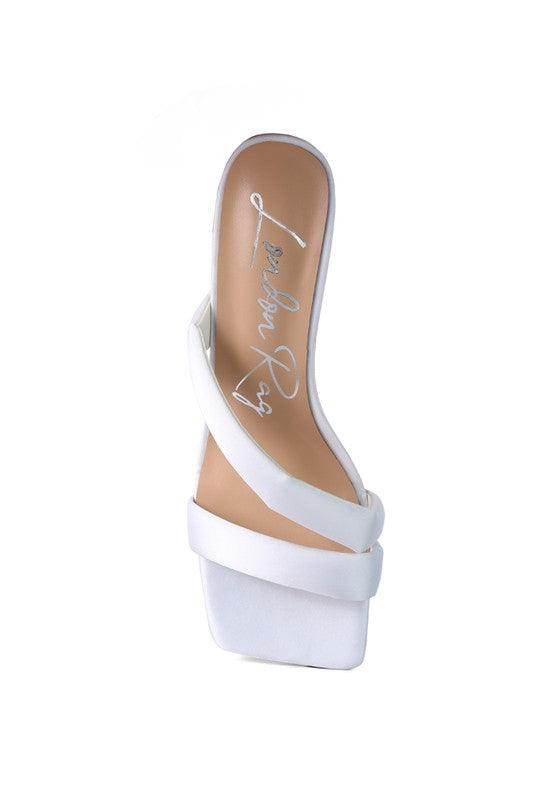 Rag Company's stylish vacation heels in white with a trendy platform design for summer outings