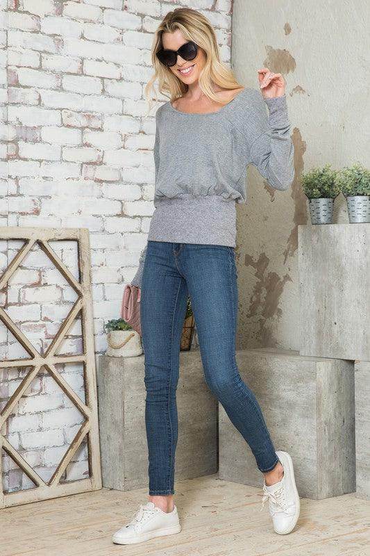 Stylish Vacation Tops Women in Gray with Relaxed Fit and Comfortable Design for Casual Outings