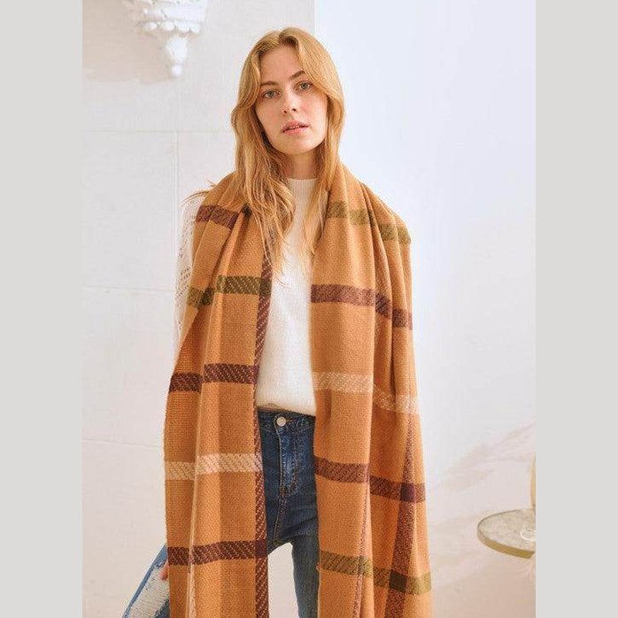 Bella Chic stylish winter scarf for vacations in warm tones, perfect for layering and keeping cozy