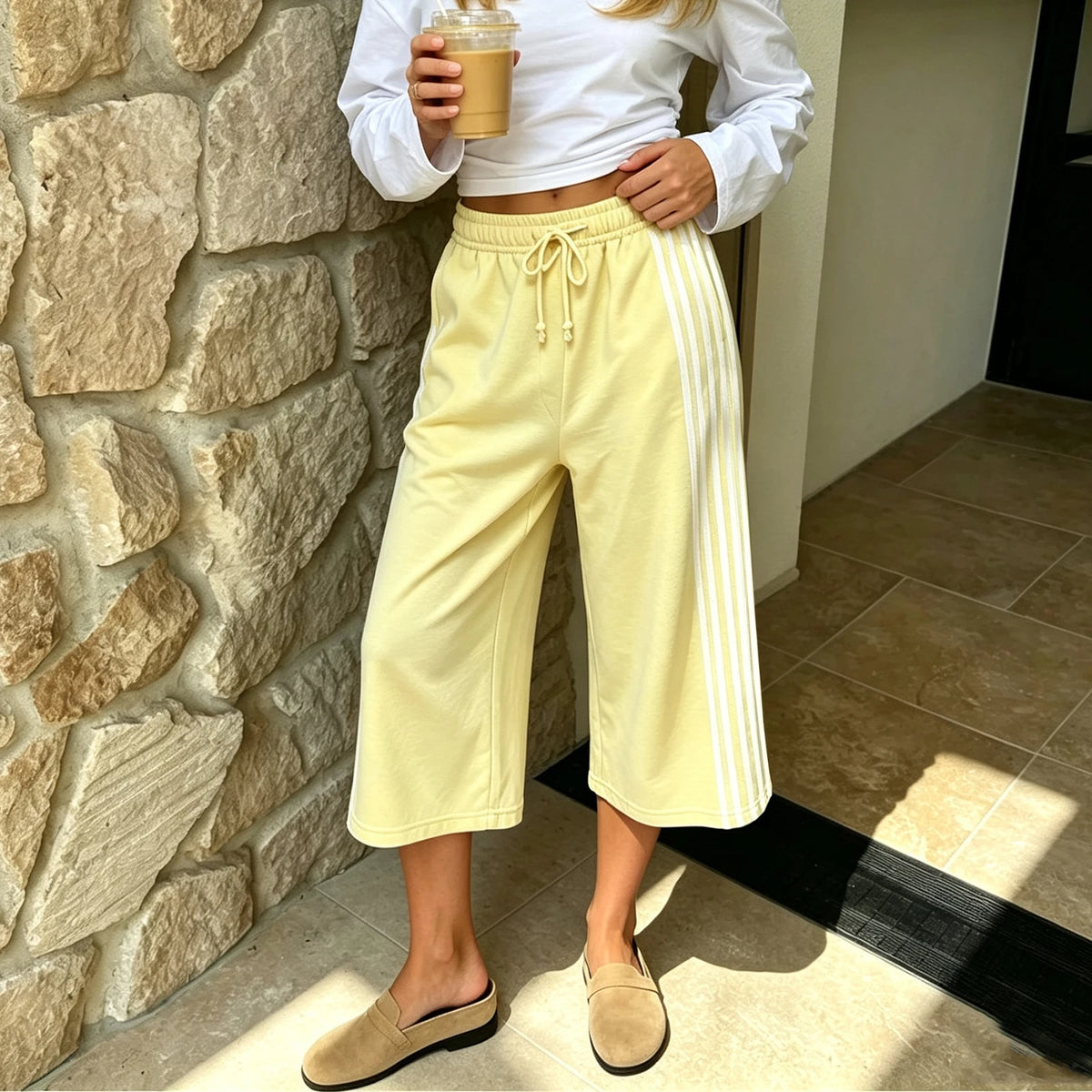 Women's yellow sweatpants capri, soft cotton for casual outings