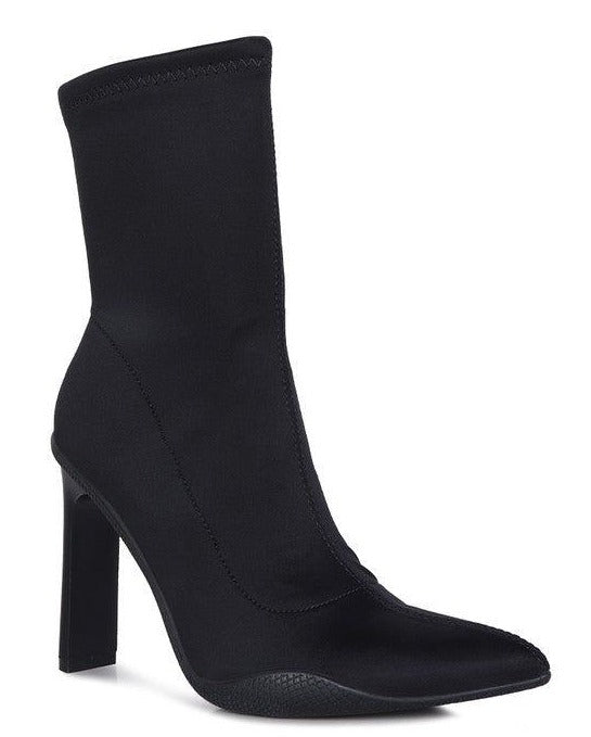 Women's Shoes - Boots Tokens Pointed Heel Ankle Boots