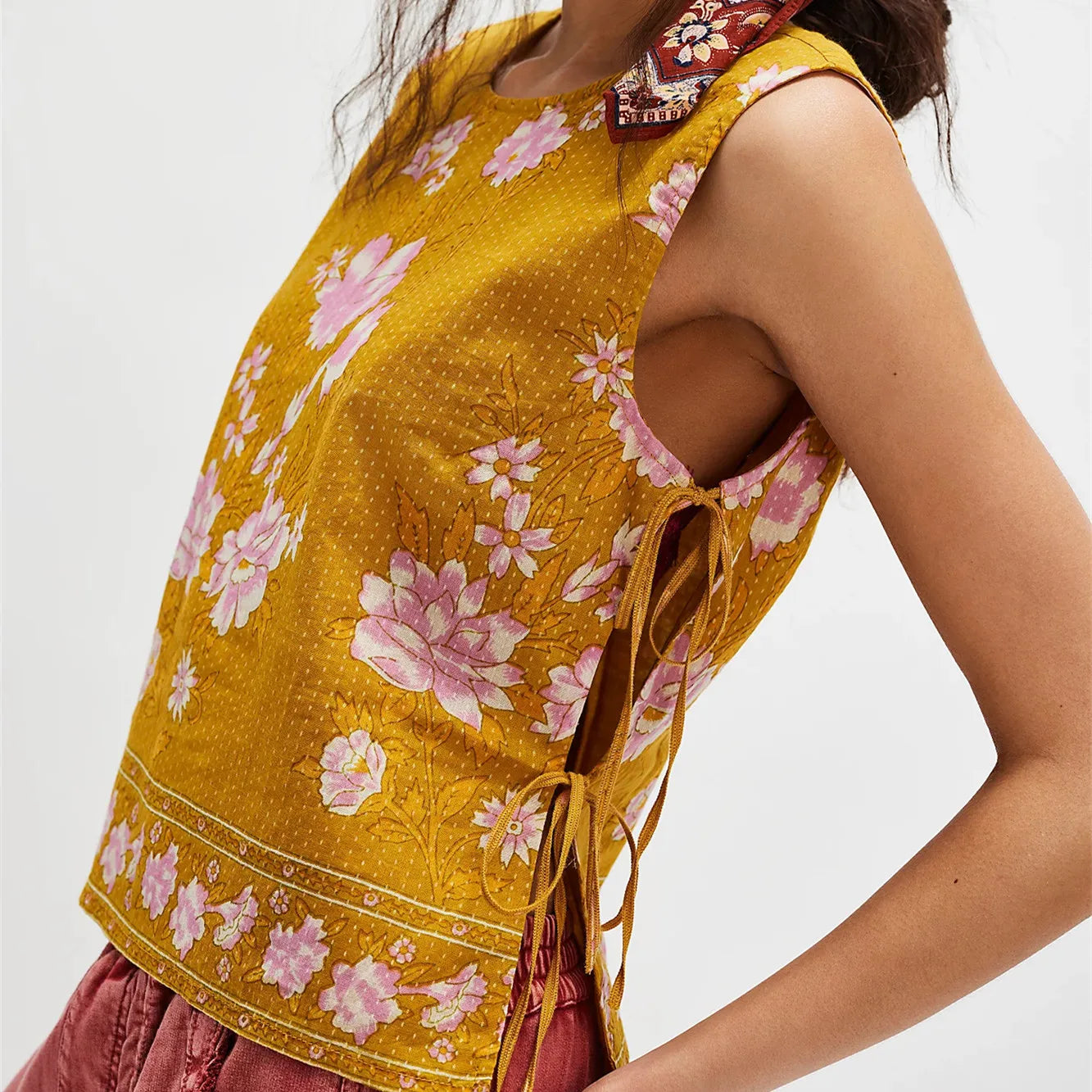 Women's sleeveless floral top tank tops, lightweight fabric for summer