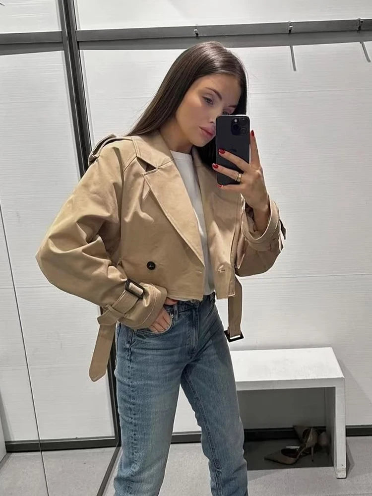 Women's beige trench coat, lightweight, stylish for casual outings