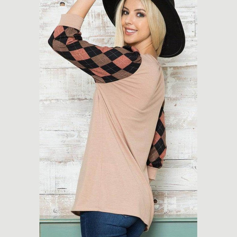 Acting Pro Women's Trendy V Neck Top for Vacations with Stylish Checkered Sleeves