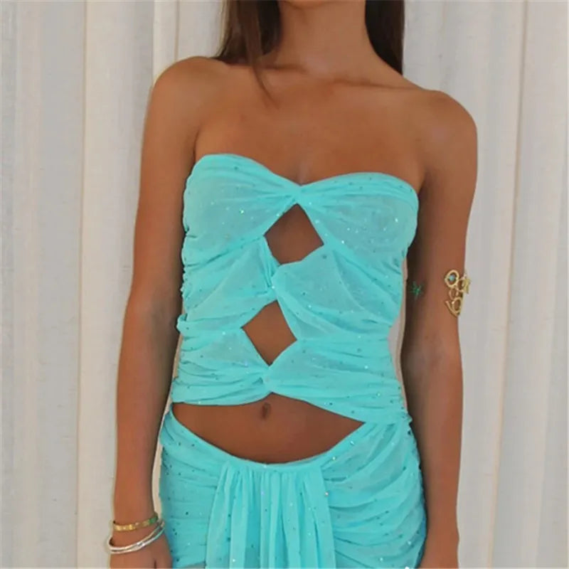 Women's turquoise tube top, lightweight fabric, perfect for summer outings