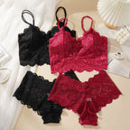 Two-piece lace underwear for travel in black and red colors