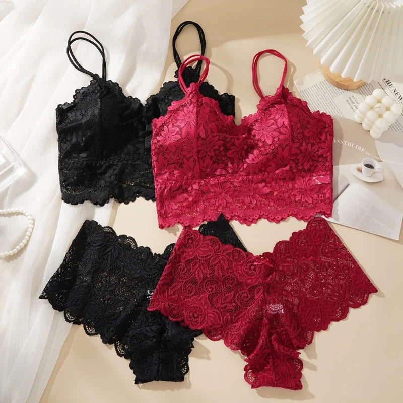 Two-piece lace underwear for travel in black and red colors