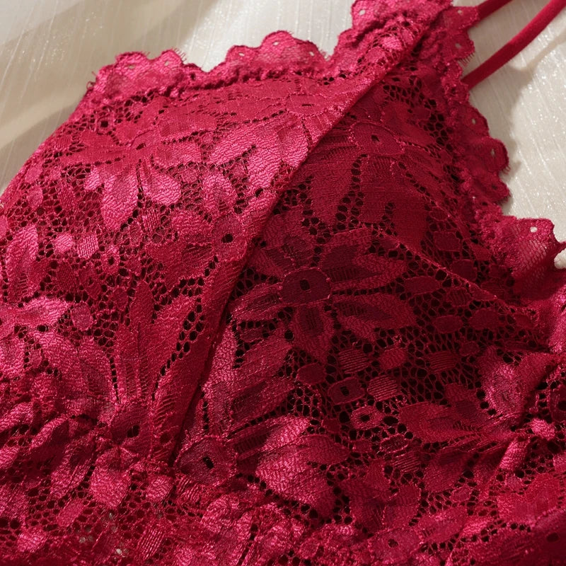 Two-piece lace underwear for travel in deep red color
