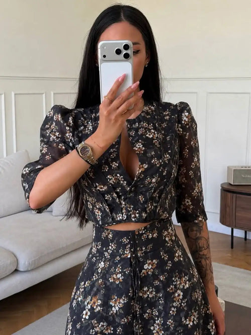 Women's floral two piece set, chic design for casual outings