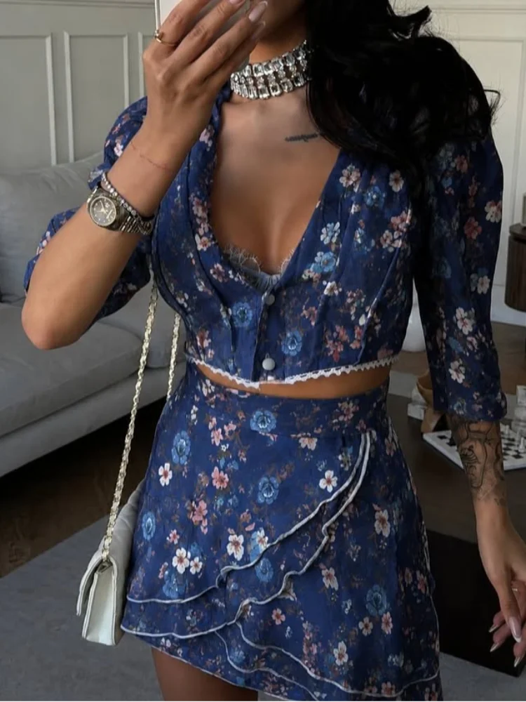 Floral two piece set, short skirt and cropped top, stylish look