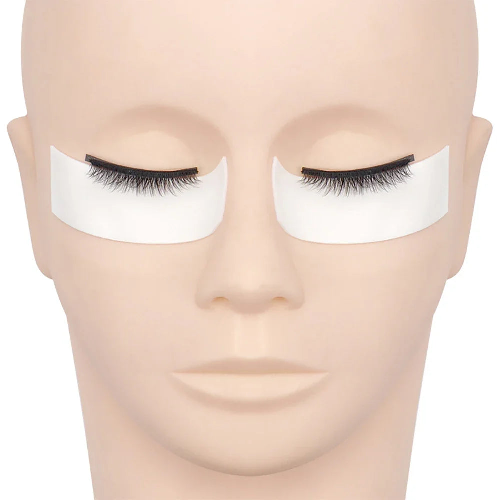 roll of adhesive foam under-eye tape for eyelash extensions (photo 3 of 8)