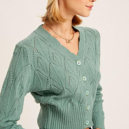 Women's Sweaters - Cardigans V-neck Scallop Edge Button Down Crop Knit Cardigan