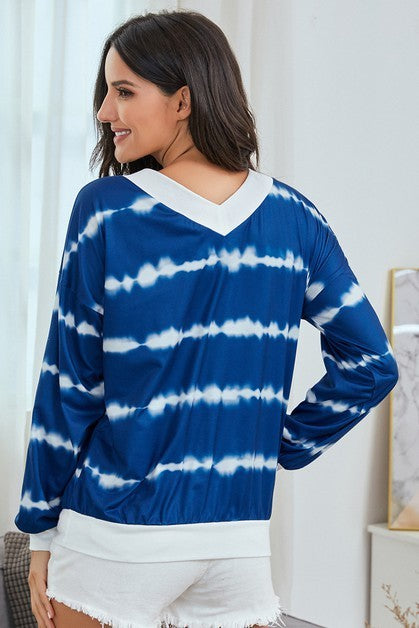 Women's blue tie-dye v neck top for casual outings