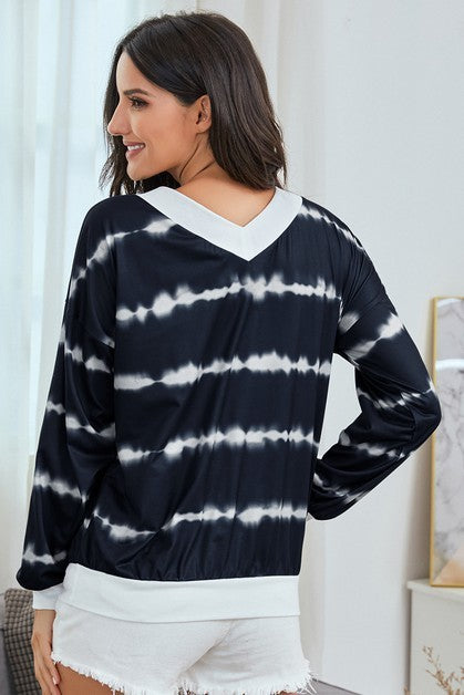 Women's black and white tie dye v neck top for casual outings