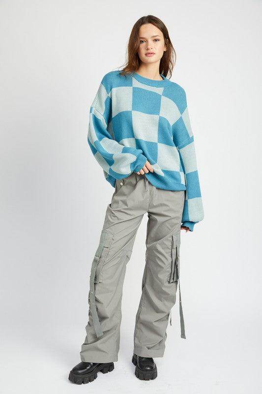 Emory Park vacation style cargo pants in light grey with adjustable features for a trendy look