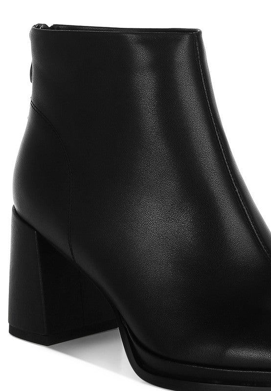 Rag Company women's ankle boots in black leather perfect for vacation style leather boots