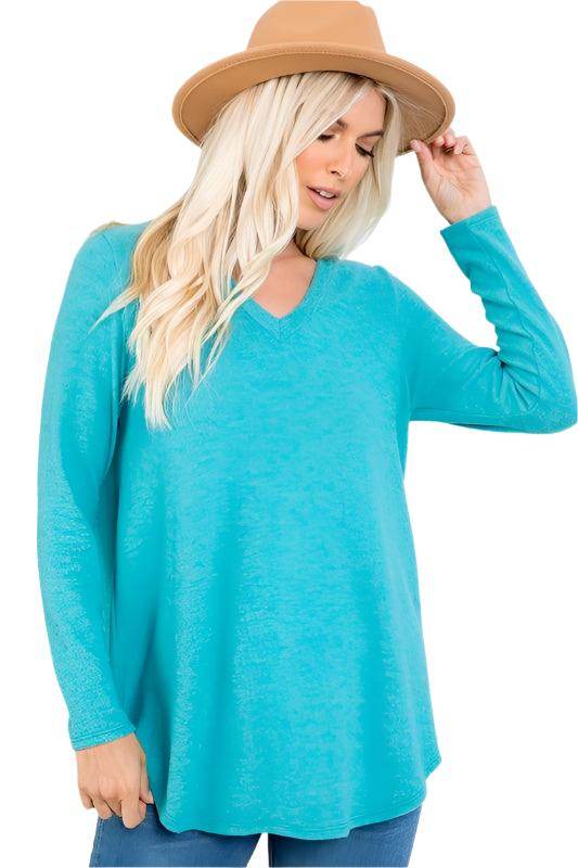 P & ROSE COLLECTION vacation style v-neck shirt in vibrant turquoise with long sleeves