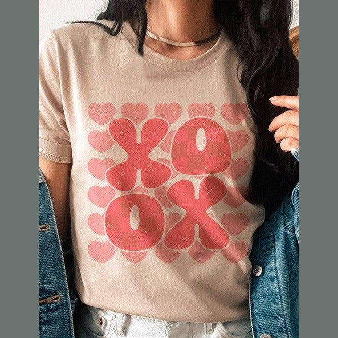 Valentine's Day Checkered Xoxo Graphic Tee - VacationGrabs