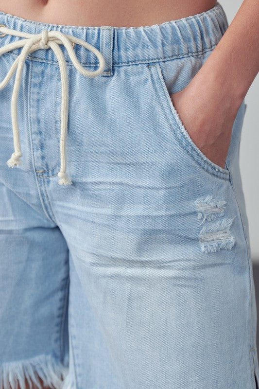 Denim Lab USA women's light wash frayed hem drawstring jean shorts with pockets