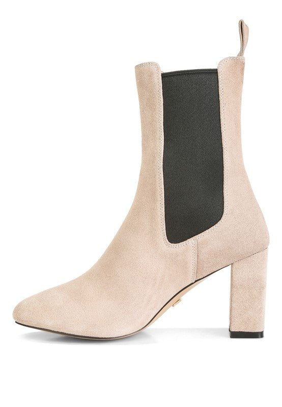 Stylish Gaven suede boots for women with a block heel and elastic side panels in beige