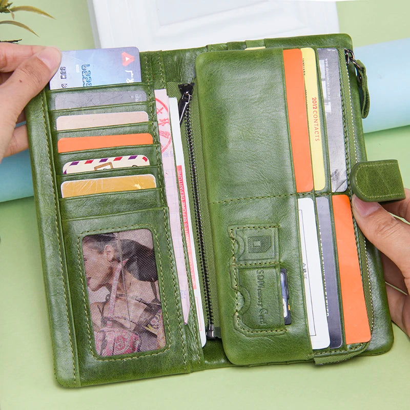 Green leather wallet for men, designed for cards and cash organization