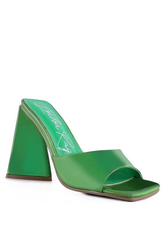 Women's triangular block heel sandals in glossy green for casual outings