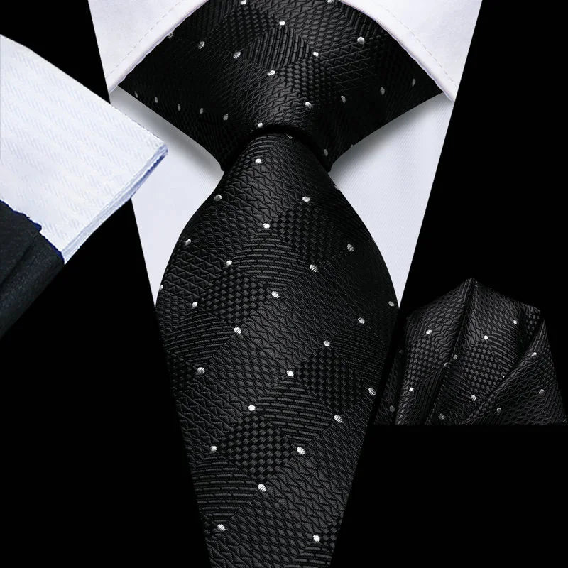 Men's black tie with polka dots, perfect for how to tie men's tie