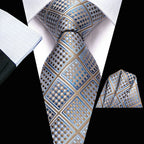 Men's blue patterned tie for formal occasions, how to tie men's tie
