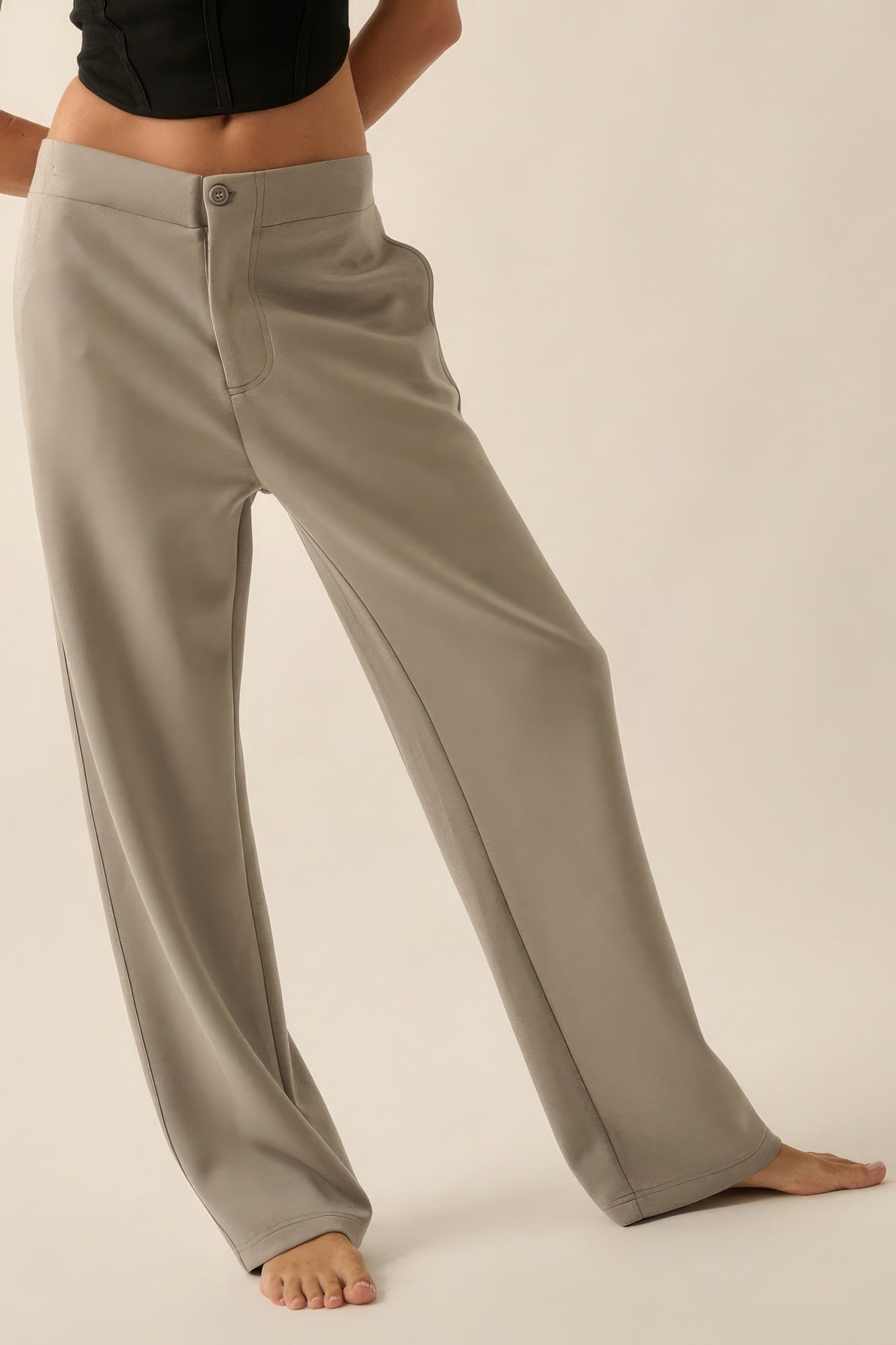 Men's light gray waist high pants for comfortable casual wear