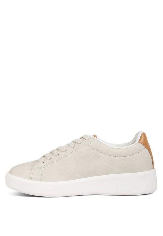 Women's beige sneakers by Rag Company, perfect walking shoes for sightseeing tours