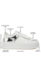 Women's white party sneakers with metallic panels, ideal walking shoes for sightseeing tours