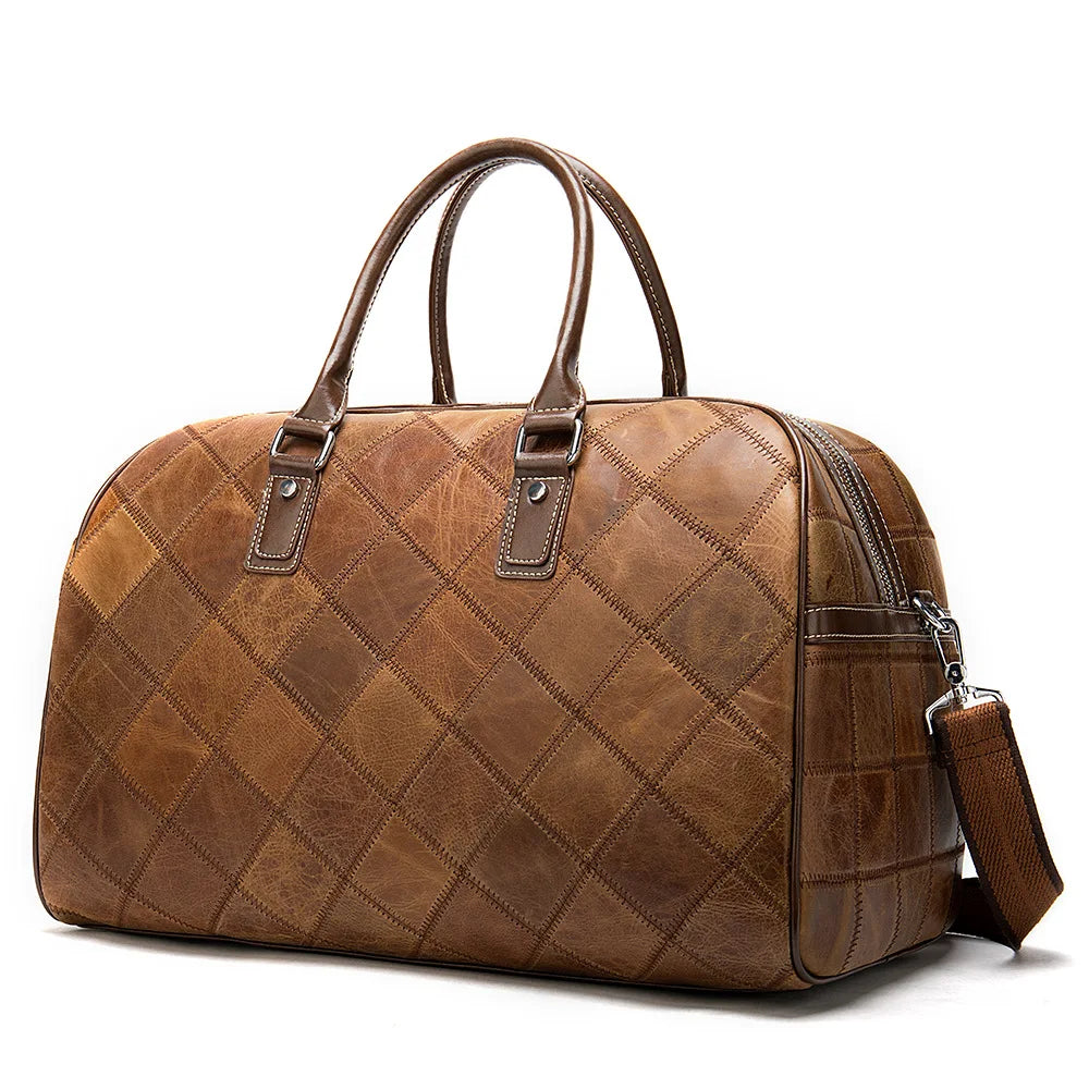 Brown leather weekend bag, perfect for short trips and stylish travel