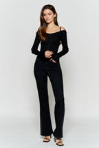 Women's black wide-leg jeans, perfect for stylish everyday wear