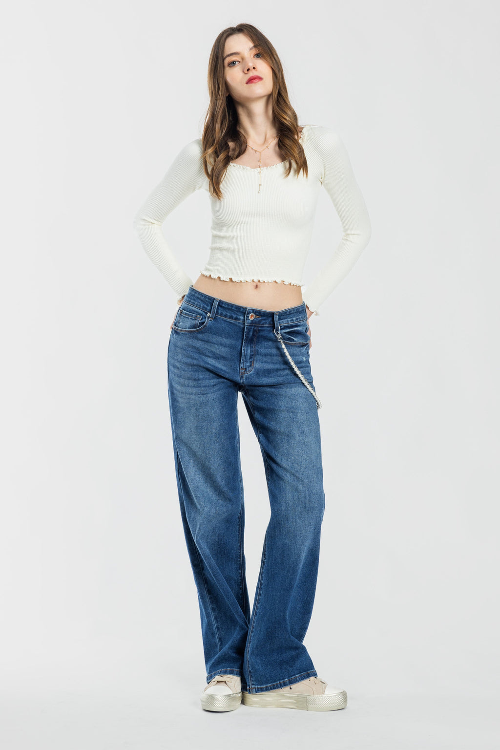 Women's blue wide-leg jeans, relaxed fit for casual wear