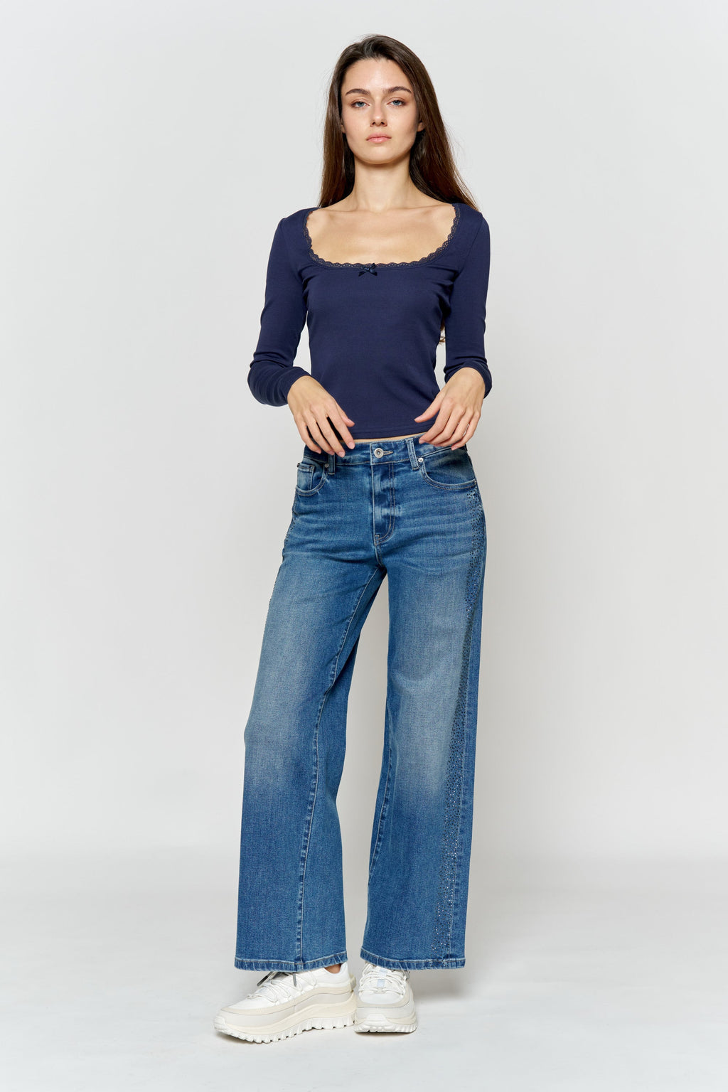 Women's blue wide-leg jeans, casual denim for everyday wear