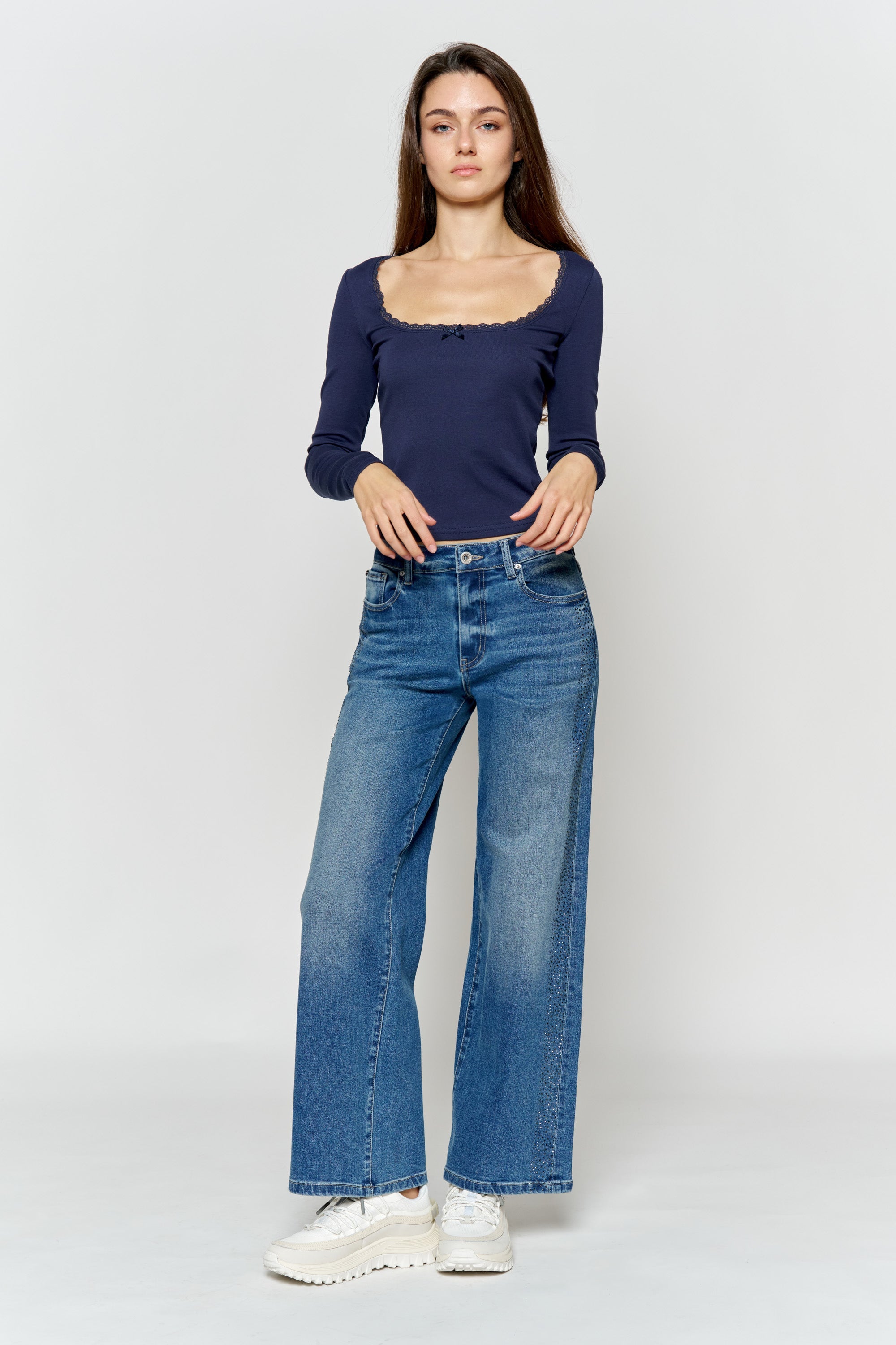 Women's blue wide-leg jeans, casual denim for everyday wear