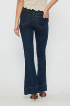 Women's blue wide-leg jeans, high-waisted, ideal for casual outings