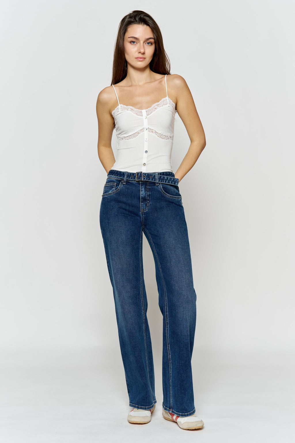 Shop ENJEAN women's wide-leg jeans in dark blue denim, casual wear