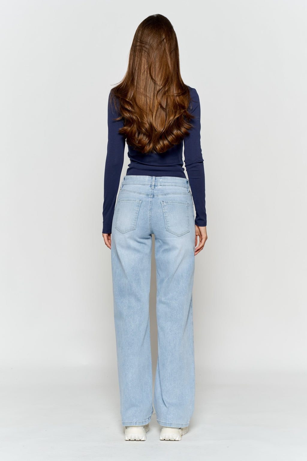 Women's light blue wide-leg jeans for casual everyday wear