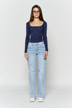 Women's light blue wide-leg jeans, casual wear for everyday style