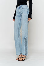 Women's light blue wide-leg jeans for casual everyday wear