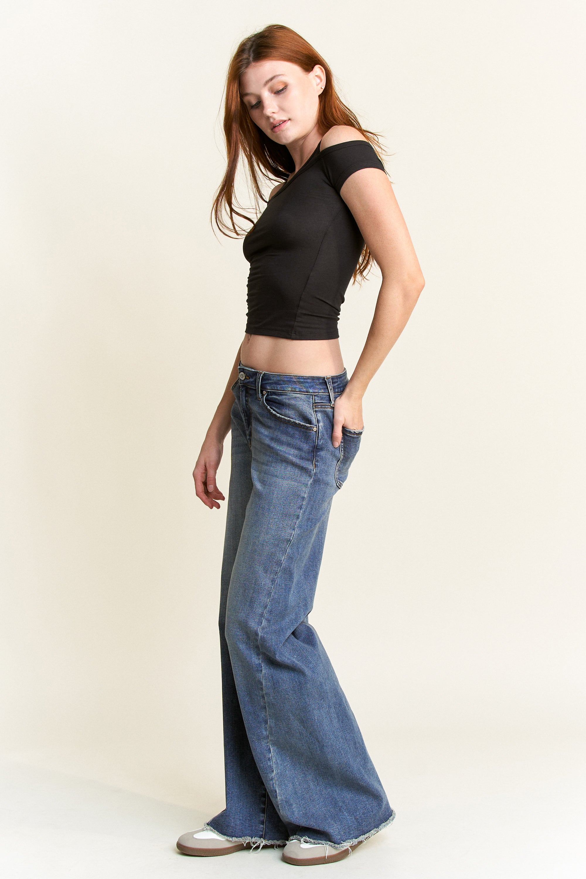 Shop ENJEAN women's wide-leg jeans, casual blue denim for everyday wear