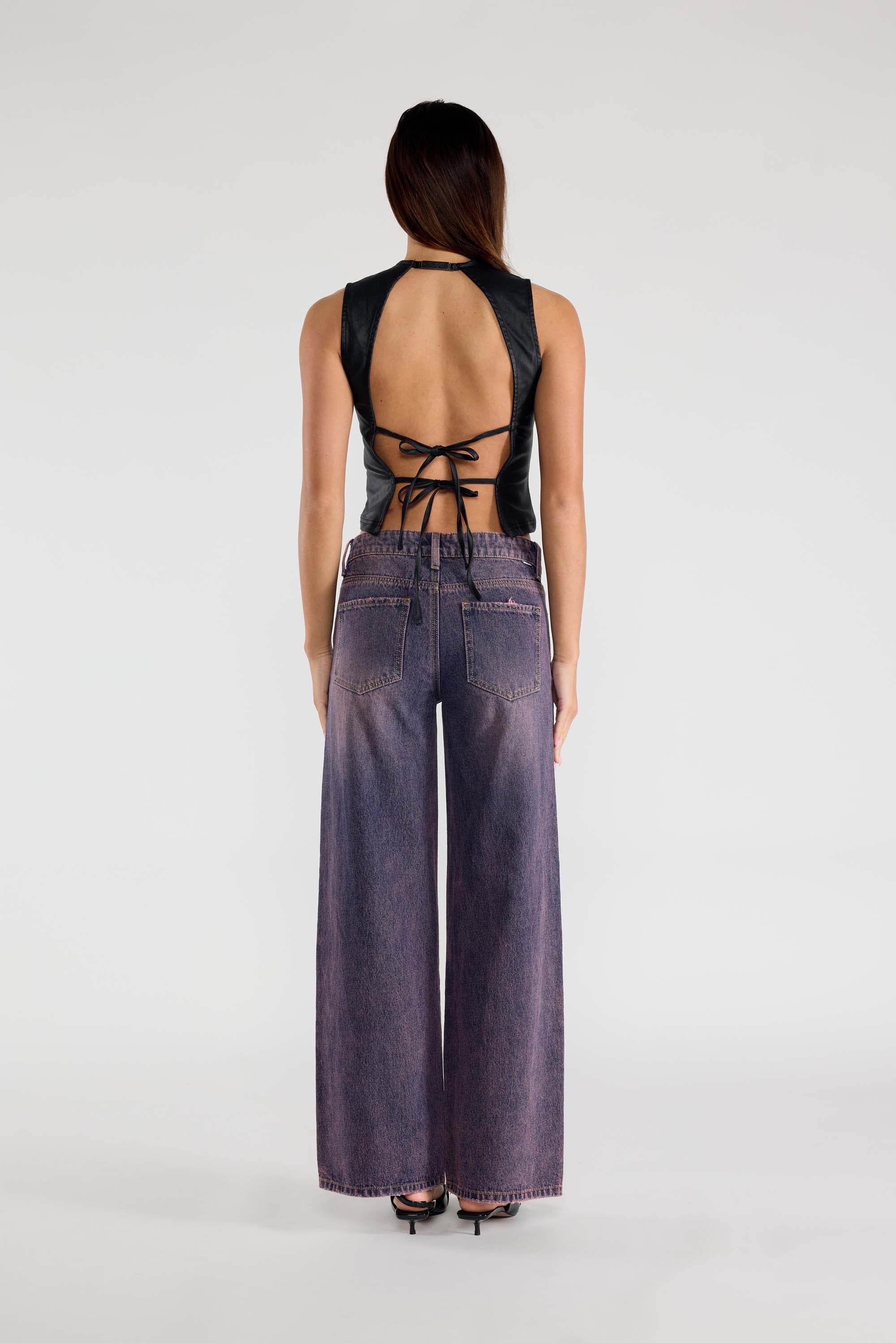 Women's wide-leg jeans in purple denim, perfect for casual outings
