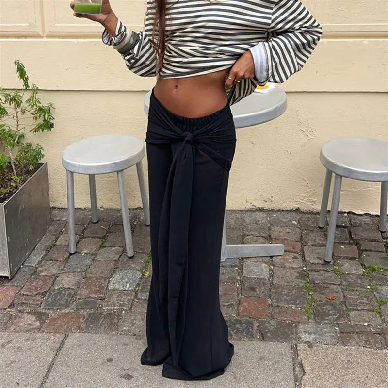 Women’s wide leg pants in black, comfortable style for casual outings