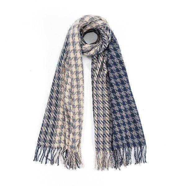 Bella Chic Checkered Winter Scarves for Travel in Navy and Cream with Fringed Edges