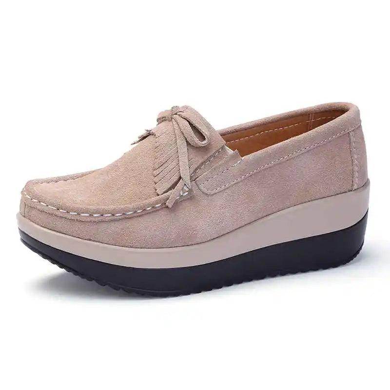 Women's suede loafers in beige for city walking shoes